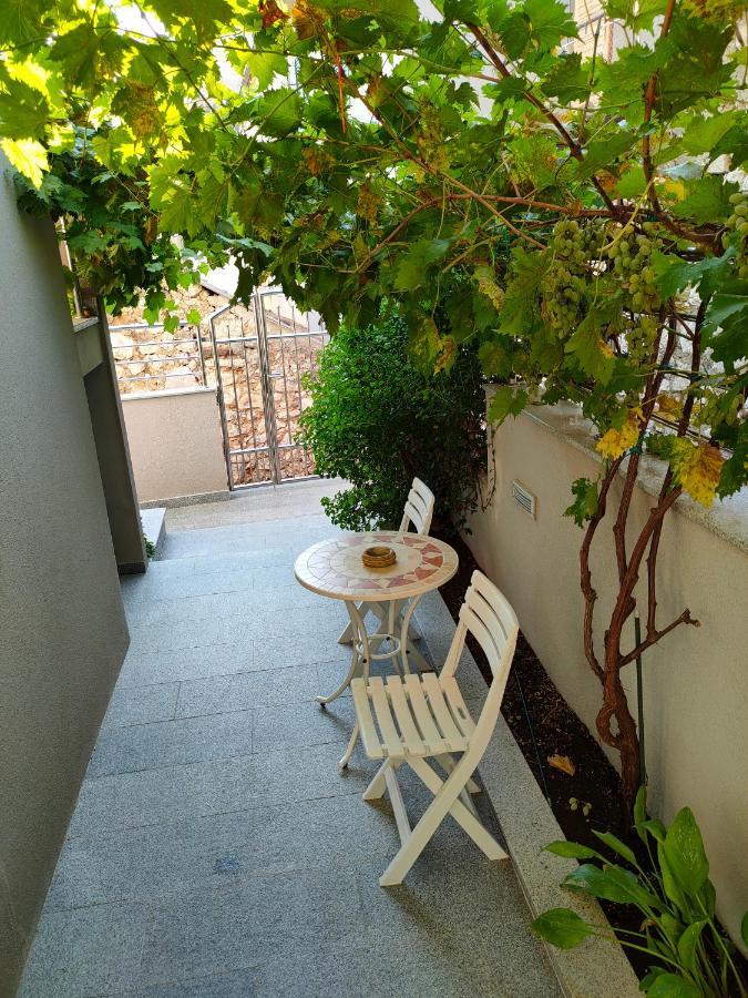 שיבניק Aurora Apartments מראה חיצוני תמונה