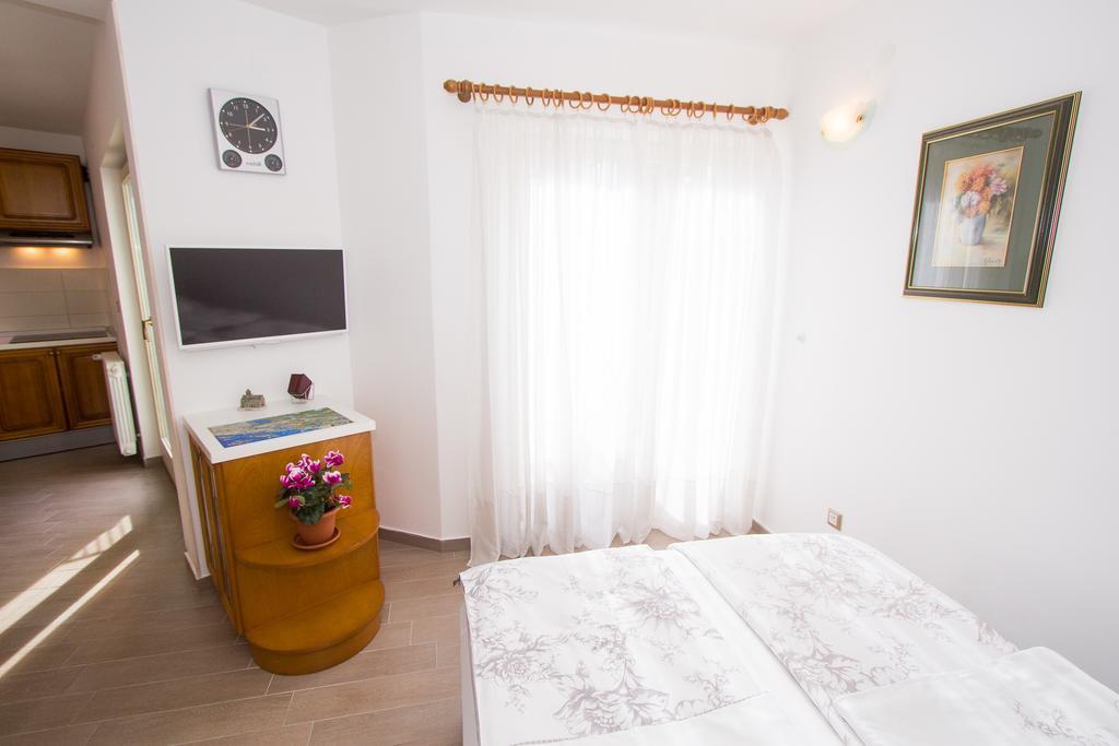 שיבניק Aurora Apartments מראה חיצוני תמונה