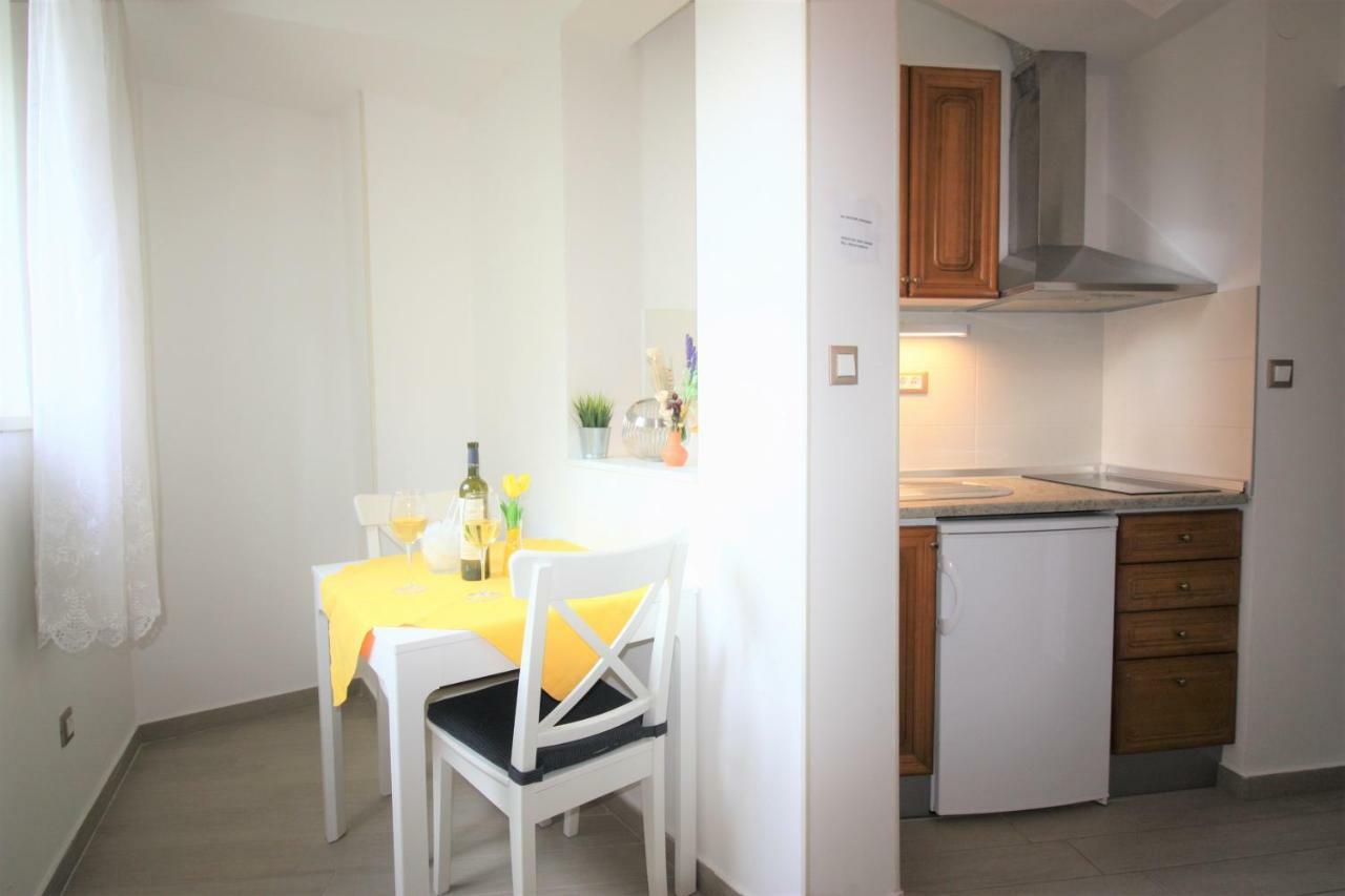 שיבניק Aurora Apartments מראה חיצוני תמונה